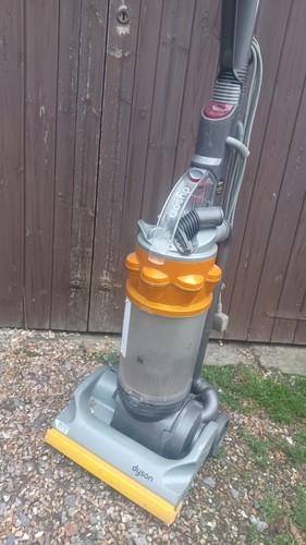 Dyson dc14 upright vacuum - dyson,